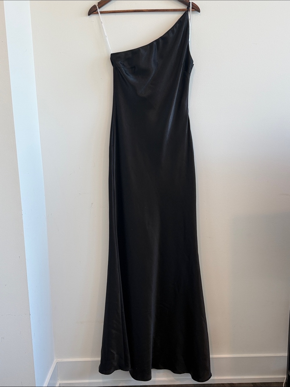 Lulu's Black One-Shoulder Satin Gown